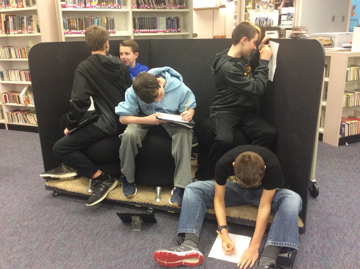 jschleiden11's tweet photo. Students are having fun practicing sentence structure while building Mars Rover models... what is the best way to give directions? https://t.co/mtli40cHeN