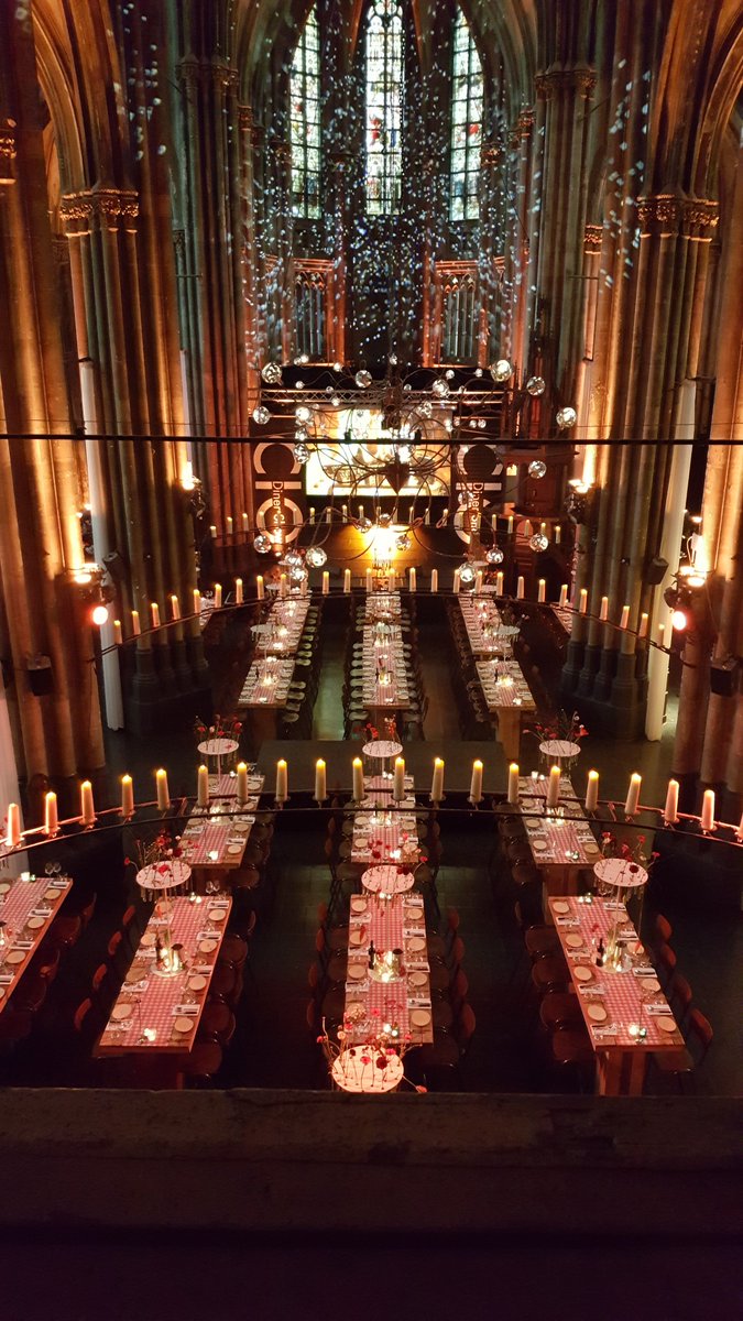 PIONhorecapromo's tweet photo. Throw🔙 naar de Orangerie in Den Bosch Wij waren daar om Hutten Catering te ondersteunen tijdens een groot diner. #diner #orangeriedenbosch #huttencatering #throwback https://t.co/opNB4aOSJF