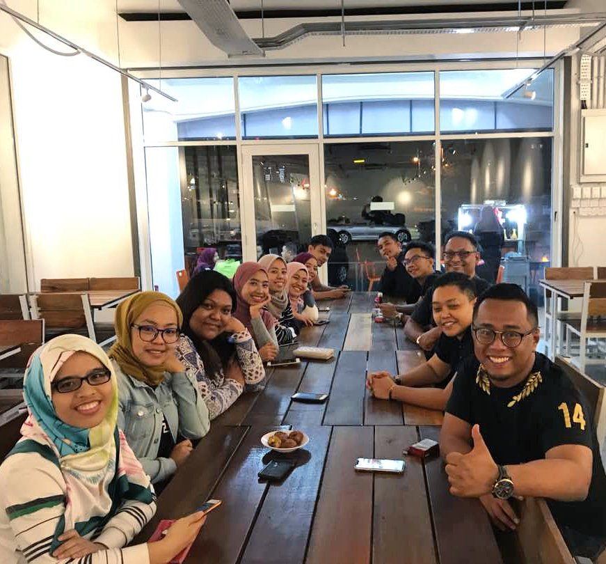 PPESquadron's tweet photo. Dinner time 😋😋  #PPEEmpire #PPESquadron #JNJ https://t.co/bo8kmtF4cU