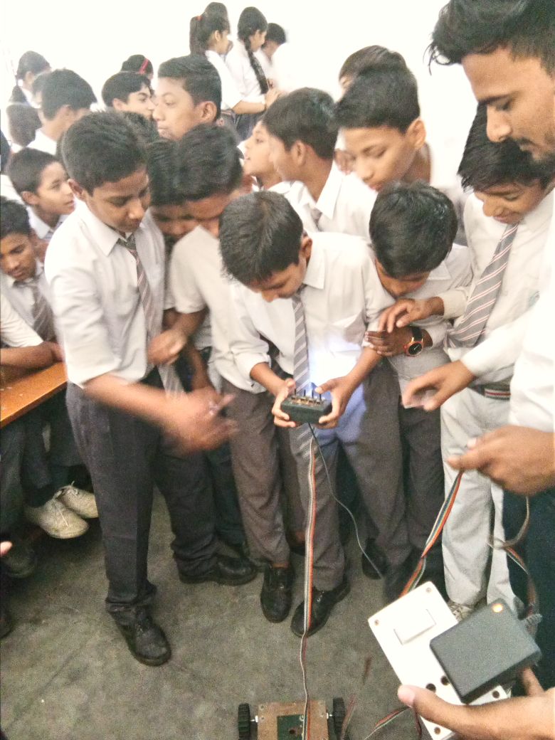 cyberautomation's tweet image. You see me