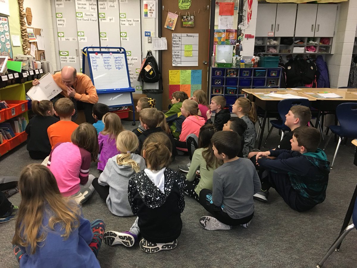 MrsKritsch's tweet photo. Win With Reading —> Mr. Townsley is an AMAZING reader! It was so much fun listening to his love of reading https://t.co/U3KmwlwIH3