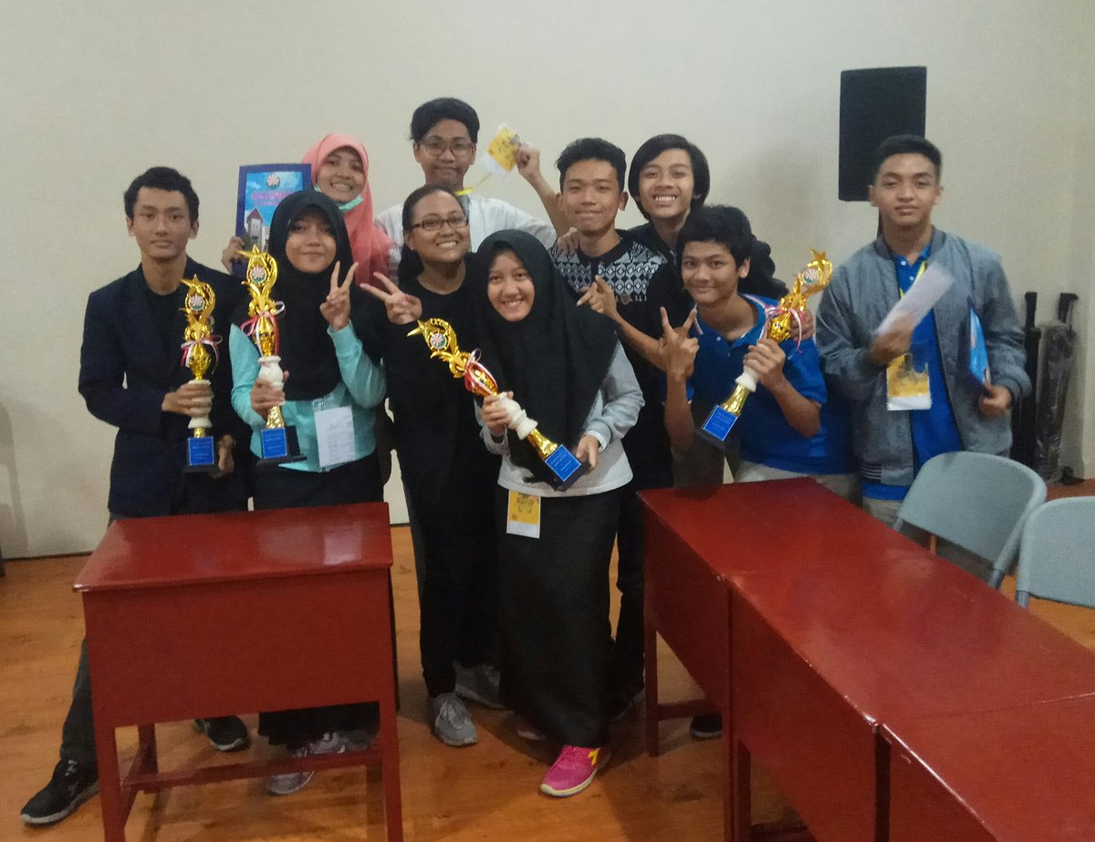 PEDCMache's tweet photo. Congratulation PEDC as Fourth Place in Butter 2017 (Rizky,Devi,Demas) https://t.co/FfofwAW1mW