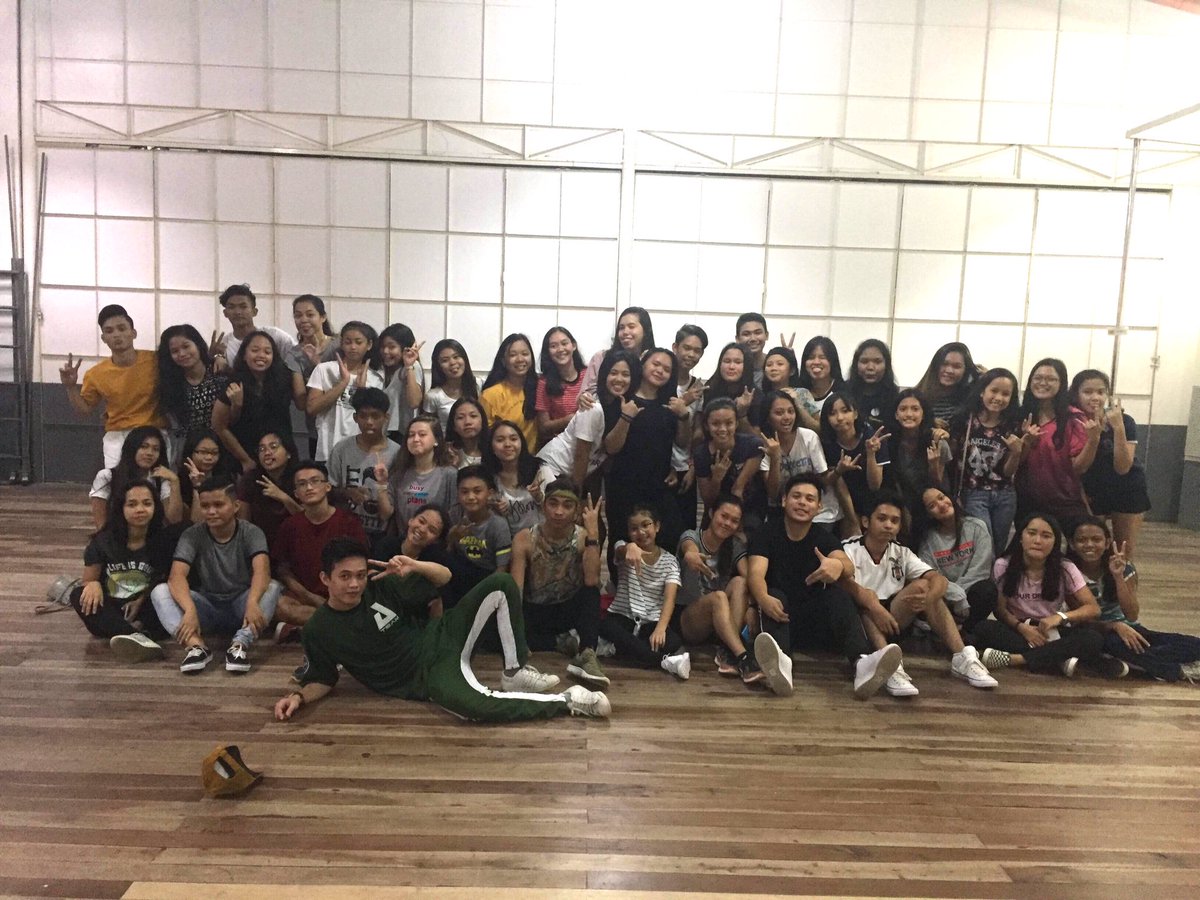 p7dancers's tweet photo. 1st day of Dancehall Class!
#powerse7en #dolv #summerdanceworkshop2018 #therebirth https://t.co/vJfWFD94TO