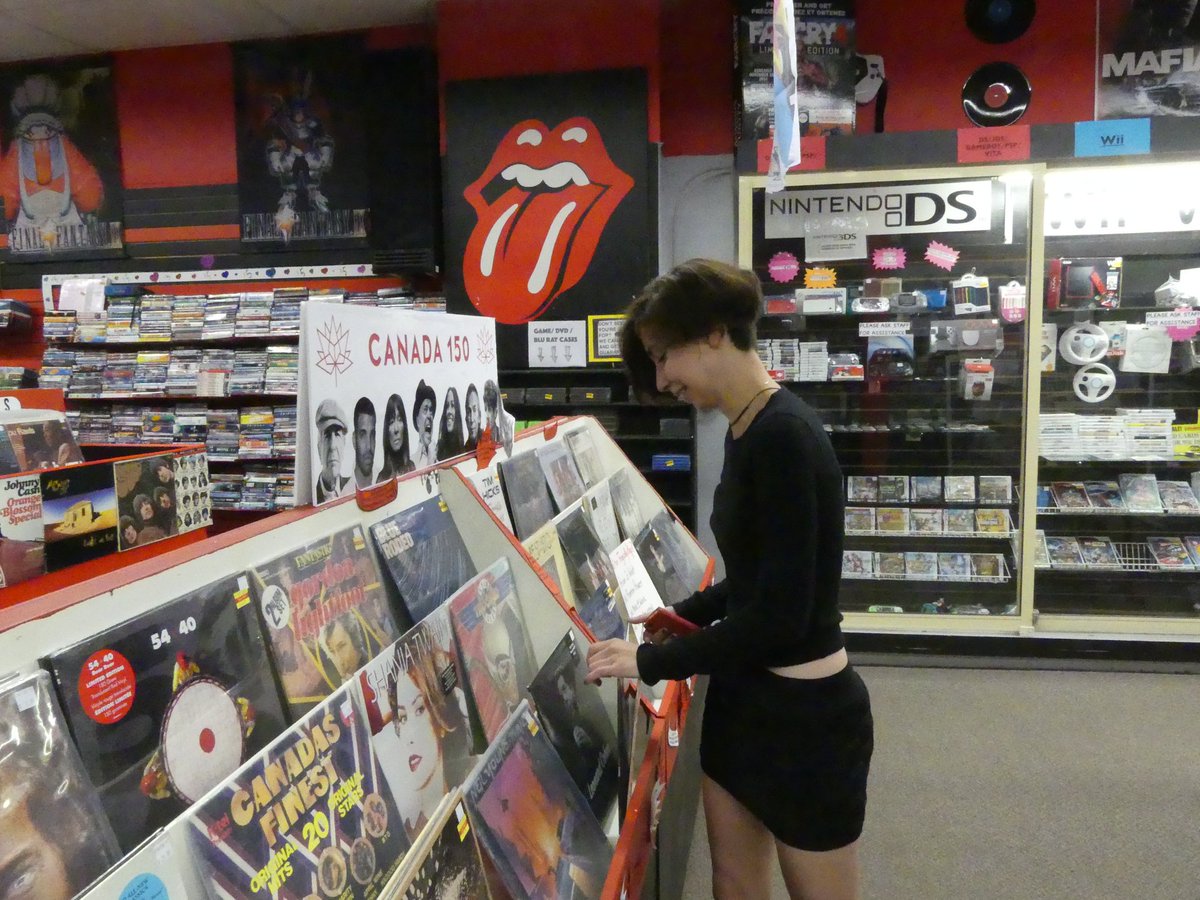 TourismOxford's tweet photo. #RecordStoreDay is just around the corner and @TheRecordWorks  is rolling (or should we say spinning) out the good stuff! Come by the shop on April 21st for some RSD exclusive vinyl and of course, to catch a few live performances on the stage! https://t.co/2GDmK0nYGk