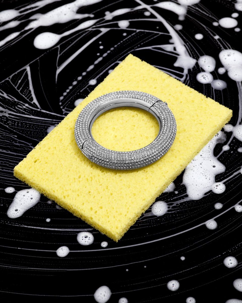 Christopher Kane tweet media