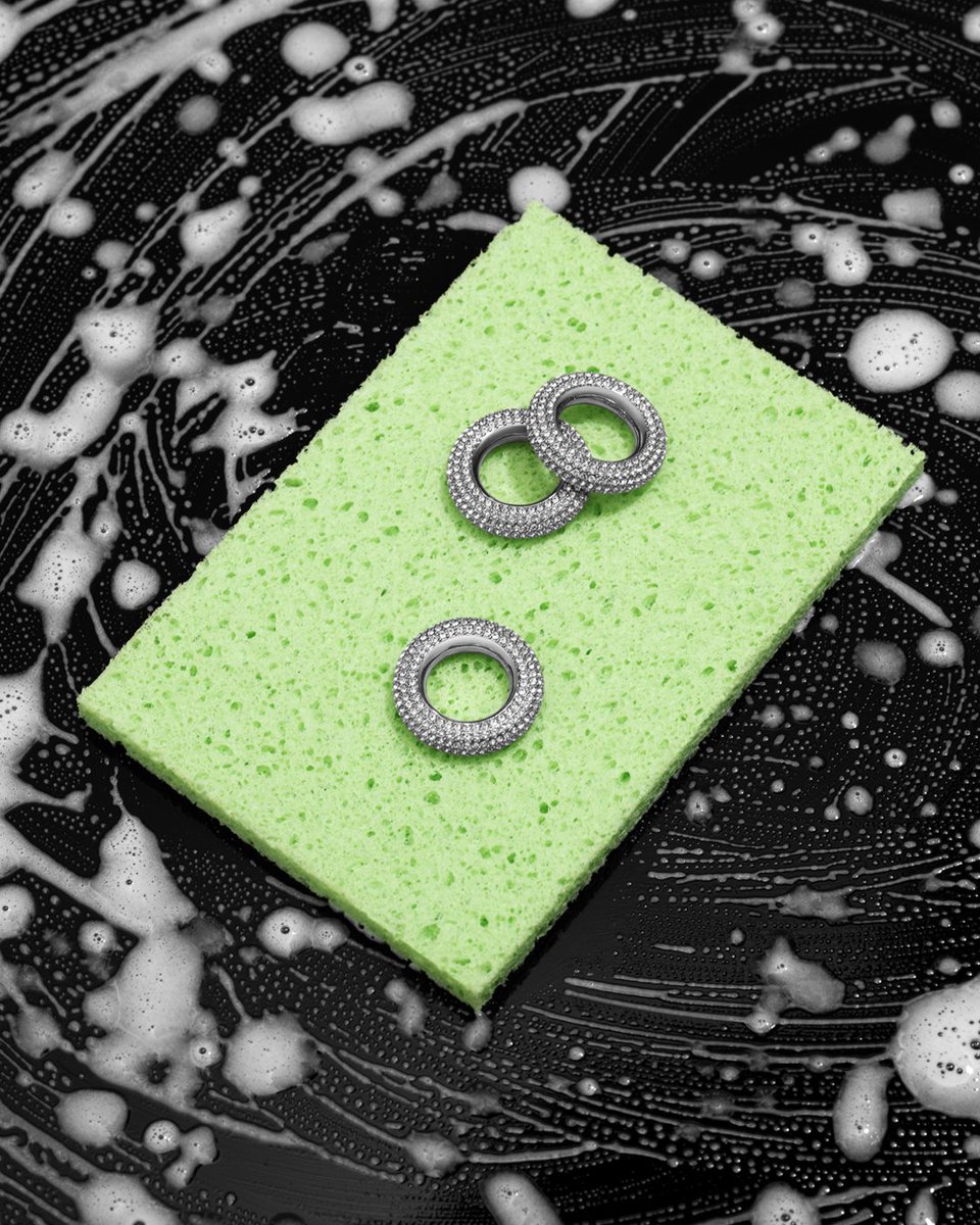 Christopher Kane tweet media