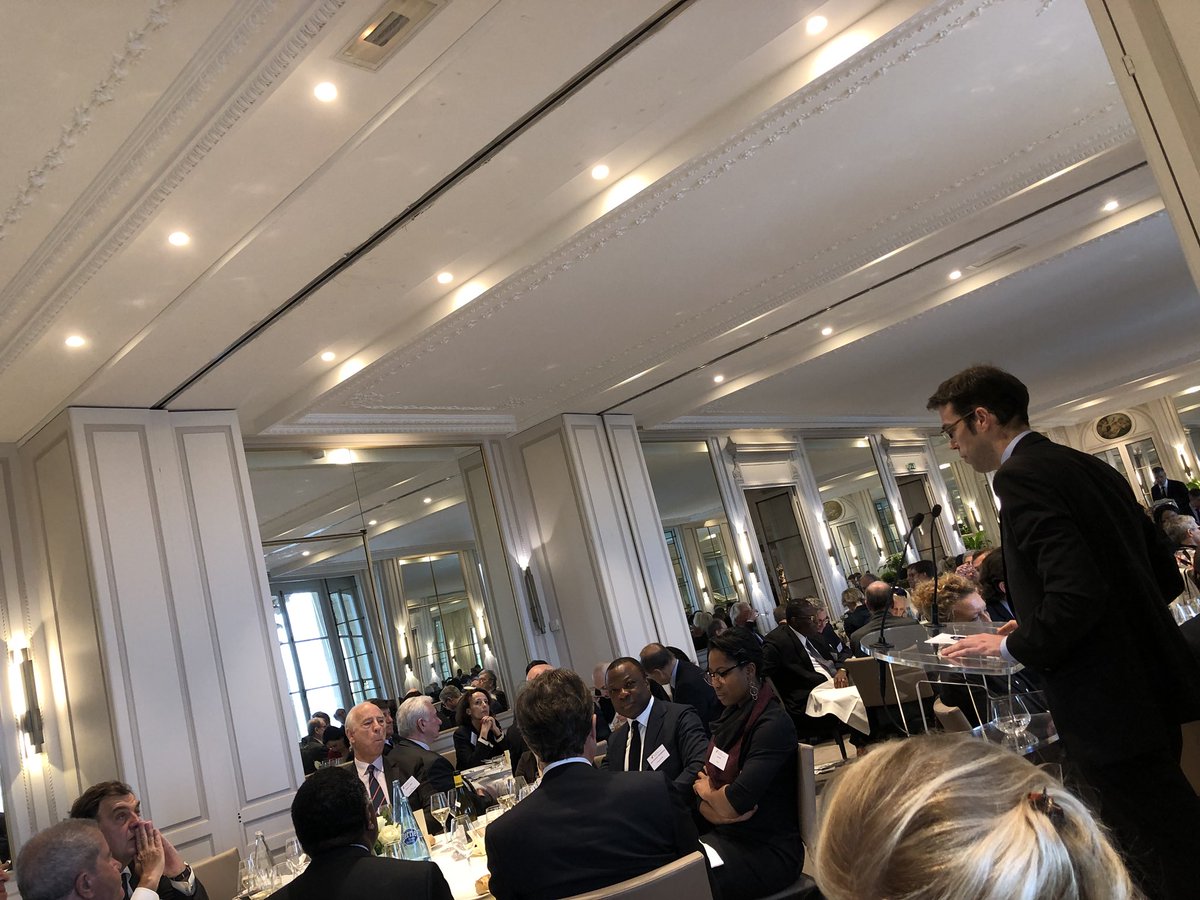 DianeSBinder's tweet photo. «Dans une logique multilatérale de non repli sur soi,sur ts les sujets, l’Afrique est notre partenaire de demain,le passage obligé de toute internationalisation:elle doit devenir mainstream.» https://t.co/E9BXrP9bpV à l’AG du @CIAN_Afrique,qui met en valeur le rôle du #cpafrique. https://t.co/iYulhcmBqM