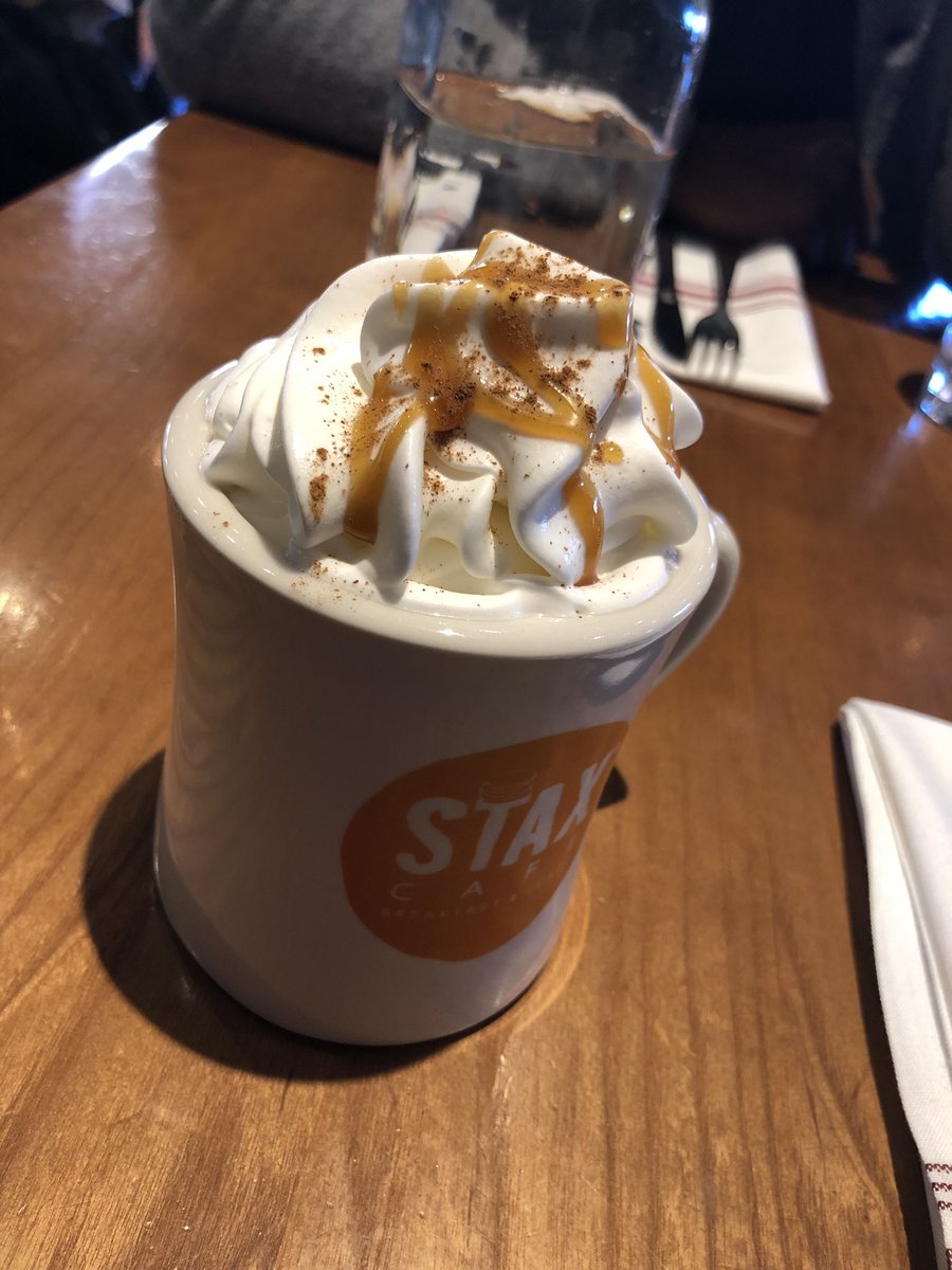damiade00's tweet photo. Longest winter ever= hot chocolate marathon 😩🍫 #imc462 https://t.co/tDXvqknD54