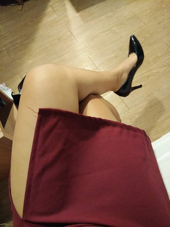 MistressDujdao's tweet photo. Lick my feet ヽ(｀⌒´)ノ https://t.co/OwrG1w2K1Z