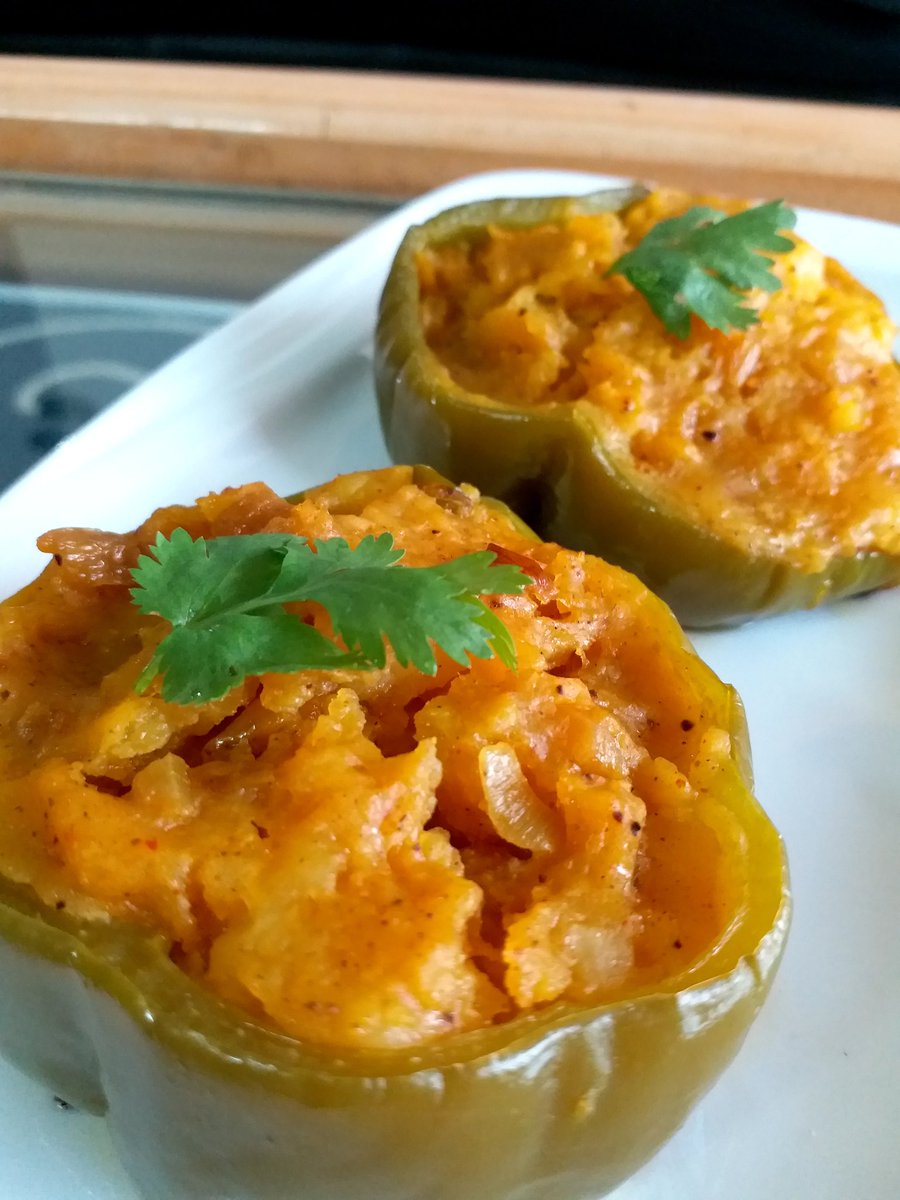 ShubhraKushwaha's tweet photo. STUFFED CAPSICUM!!!!SPICY LEVEL:10000😈😈😈😈😥😥😥!!! (MUST TRY)
#spicy😈 #capsicum #stuffed #yummytummy😋 #dinnertime #badasschef #spicylover #foodie #yummy #eater #eatry #eat #everyday #eaterlondon #thisisinsiderfood #foodgod #foodbeast #foodbabyny #buzzfeedfood #foodfeels https://t.co/cs7twgQXHa