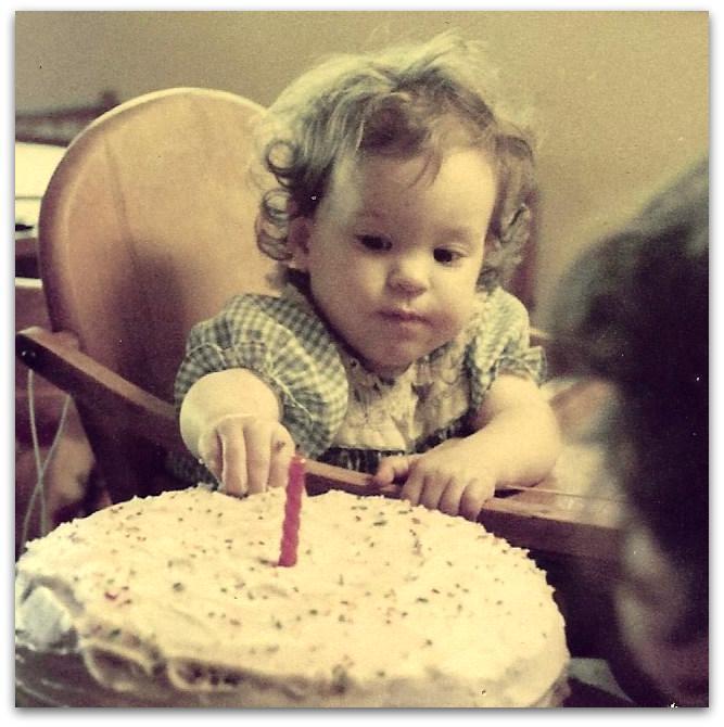 the_moggest's tweet photo. Today, I bake her a cake. https://t.co/1KxGN1XFPy https://t.co/tQP0nbuTt0