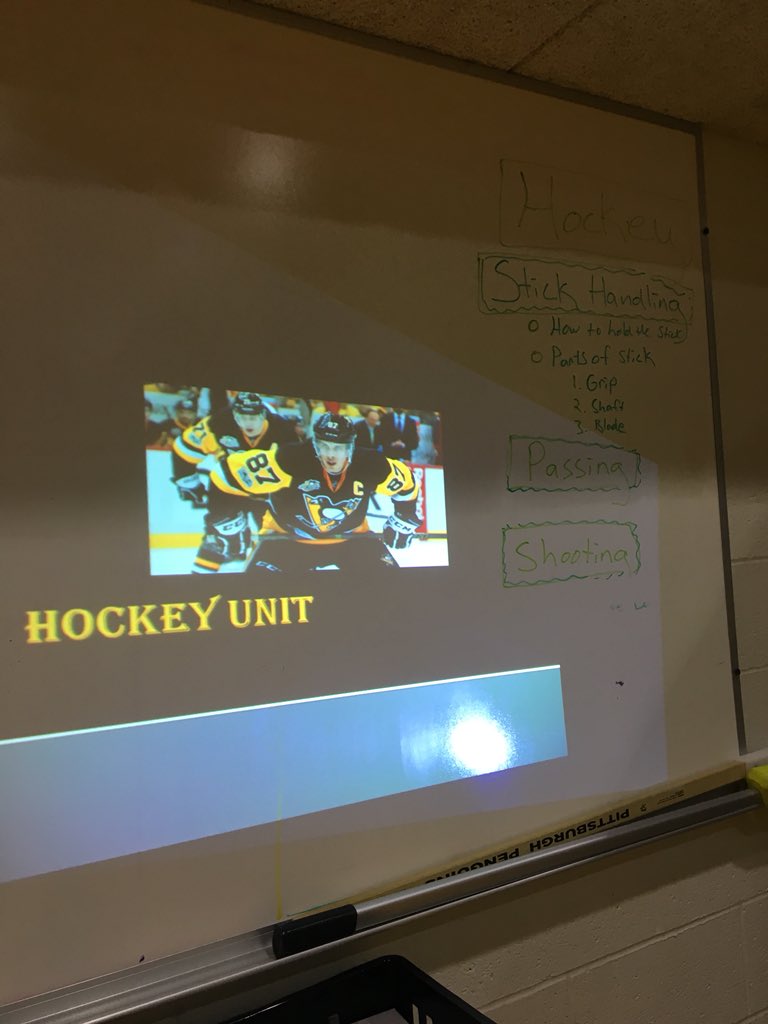 JEShped's tweet image. It’s a hockey 🏒 day here @JES_wjhsd Stick handling to begin our hockey unit for 1st and 2nd grades. #learnthebasics #smallthingsmakebigthingshappen #WErTJ @penguins