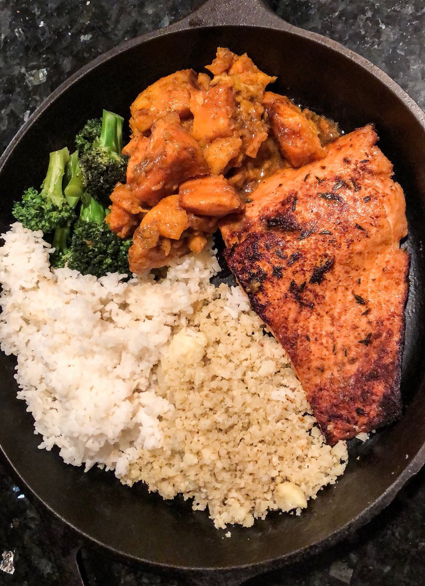 taechantal's tweet photo. Sunday dinner was a hit.
If you know then you know.
#cheftae 😌👩🏽🍳 https://t.co/EE3BE2cnoM