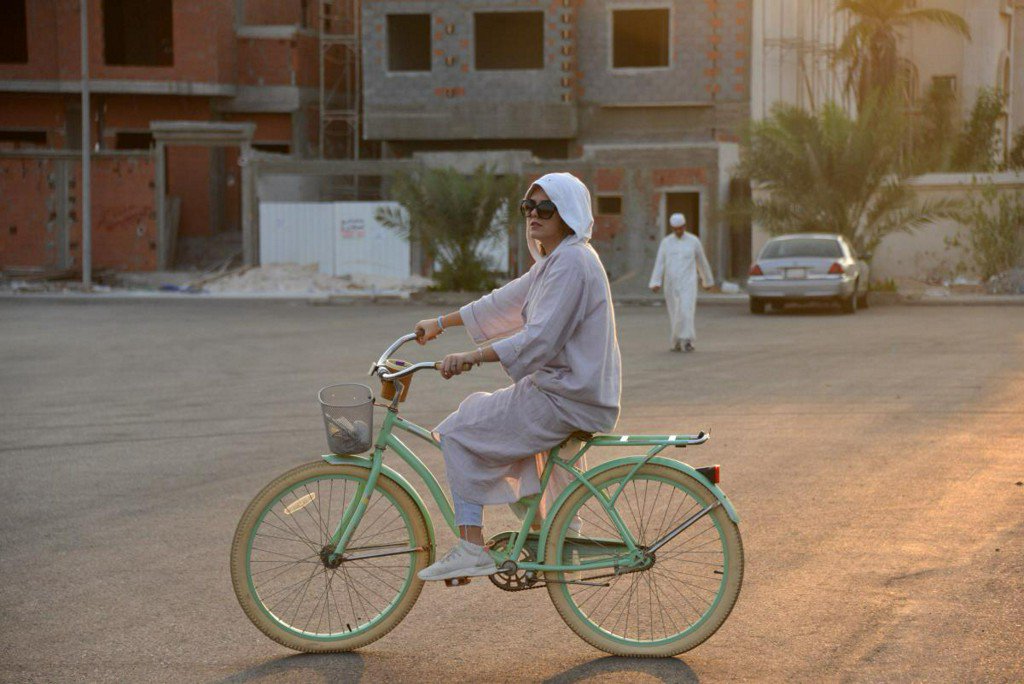 Reuters's tweet photo. Cycling in Jeddah: Saudi women embrace change https://t.co/sgf9SY0jba https://t.co/pm8eMwT7HO
