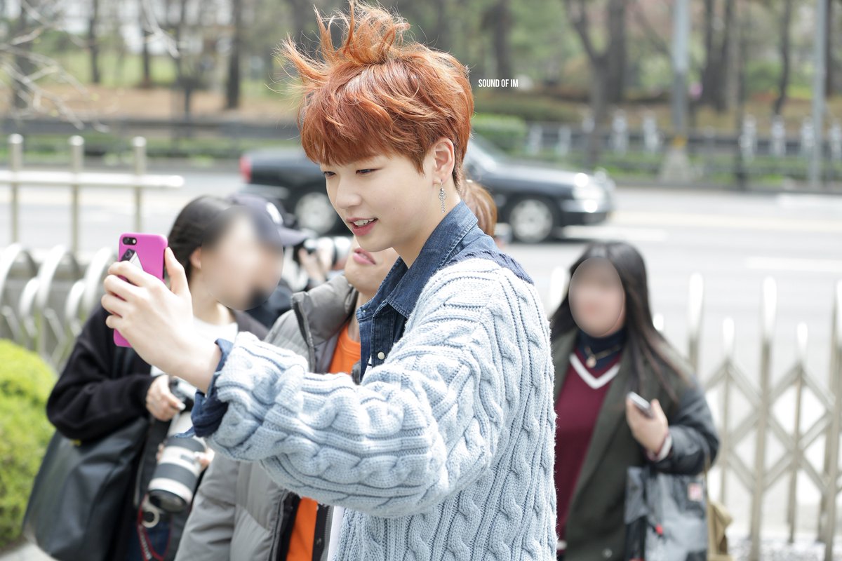 SOUNDOFIM's tweet image. 180406

👶🤳

#기중 #김기중 #유앤비 #아이엠 #IM #UNB #KIJUNG