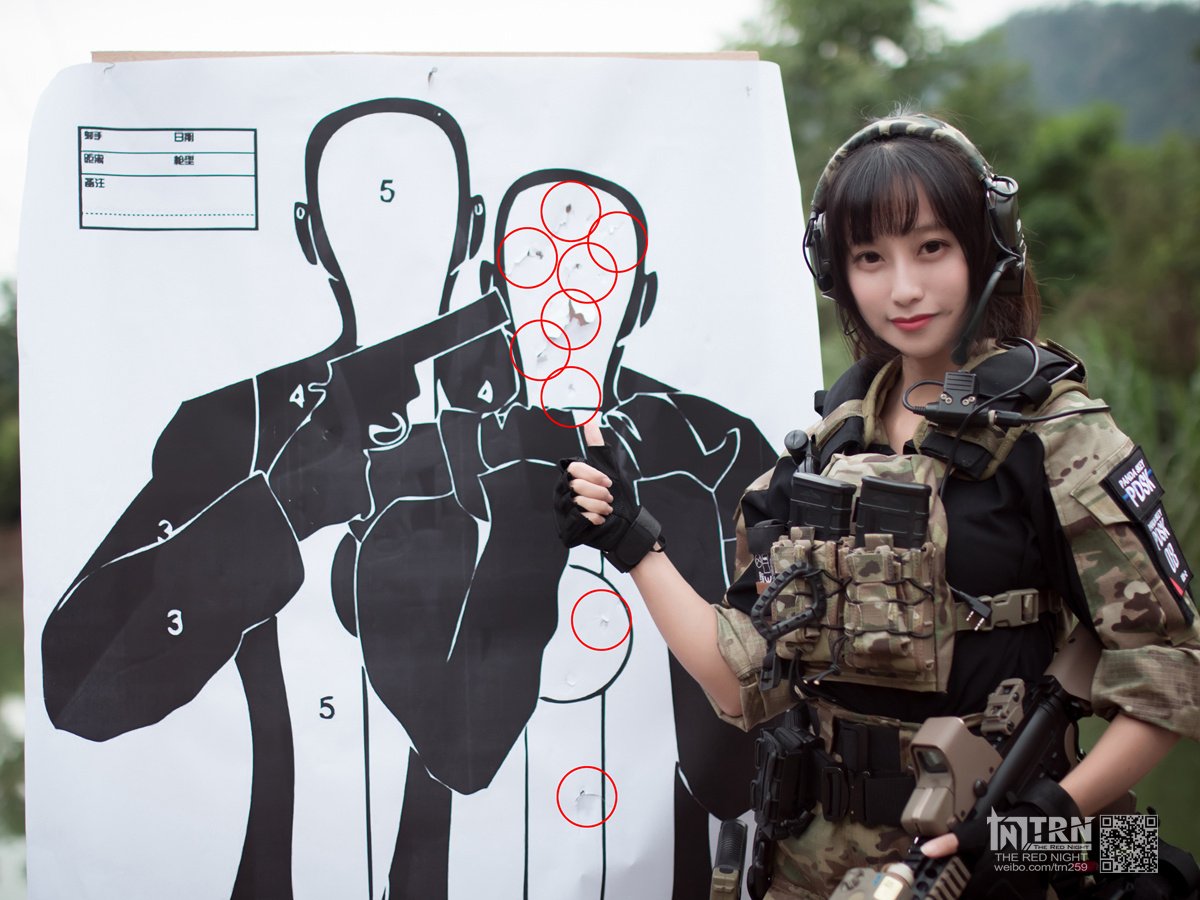Ghostinthereal's tweet photo. TAC-ZombieGearさんとこの海外モデルさんの写真を見てTAC-ZombieGear社長と二人でバカ受けした画像(4枚目に注目)
そこで使われたターゲットがたぶんこれ

TAC-ZombieGearさんで販売しないのか(笑) https://t.co/T2XlA4hrJ9