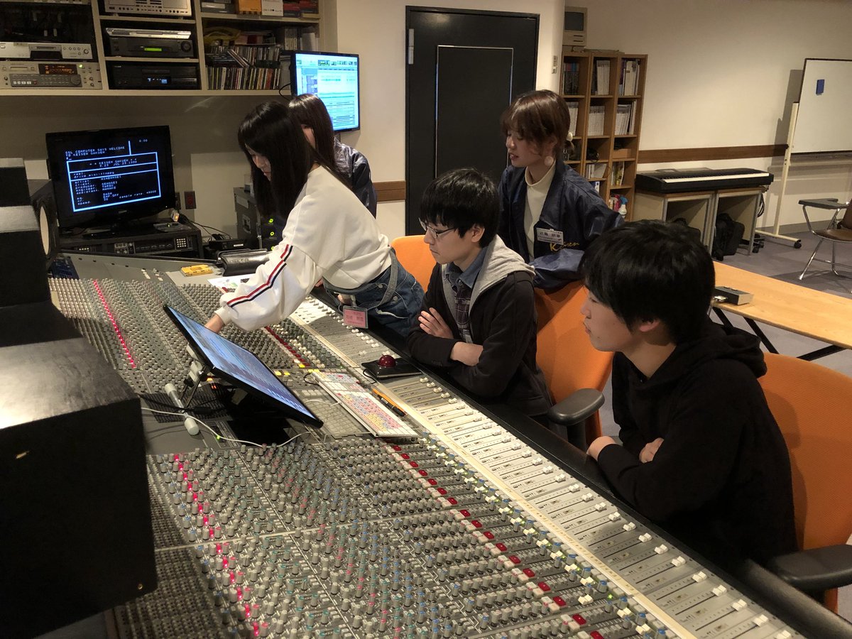経専音楽放送芸術専門学校 Keisen音楽 4 21オープンキャンパス Pickupメニュー 午前 レコーディングエンジニア体験 午後はアニメに関わる仕事に興味のある方必見 Maエンジニア体験 アニメの効果音やアフレコに挑戦 初めて参加される方でも優しさ