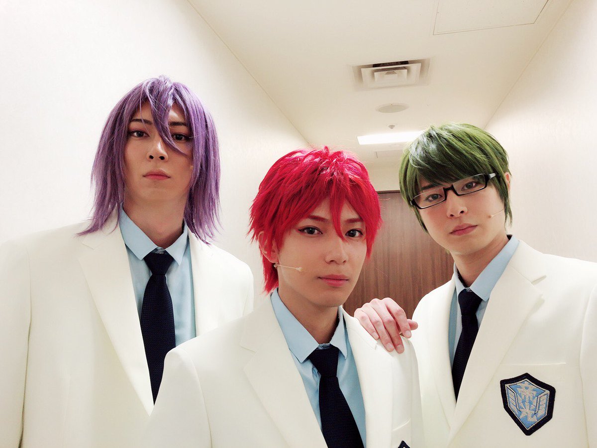 ayukawa_taiyou's tweet photo. 『黒子のバスケ』
キセキの世代の3人。一瞬だけどこの袖に身を通せる事、そして、かの時代を演じることができる嬉しさ。なんか、じぶんがだれかわからなくなって来たょ。今日は意識がとてつもなくリンクしてた。言うなればシンクロ率…
あ、うん。笑

紫原・赤司・緑間
帝光中制服（神） https://t.co/k6FQi8MCj0