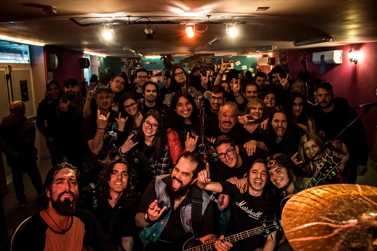 Gracias por todo el apoyo que nos disteis el pasado sábado en el #ProspeHell #MetalFest. Y #gracias a la organización por el buen trato y al resto de bandas por el gran ambiente.

#FotoFinish #MetalMusic #RockEstatal #Mugak #Rock #FelizLunes #Festival #Mugamigos #BandaEmergente