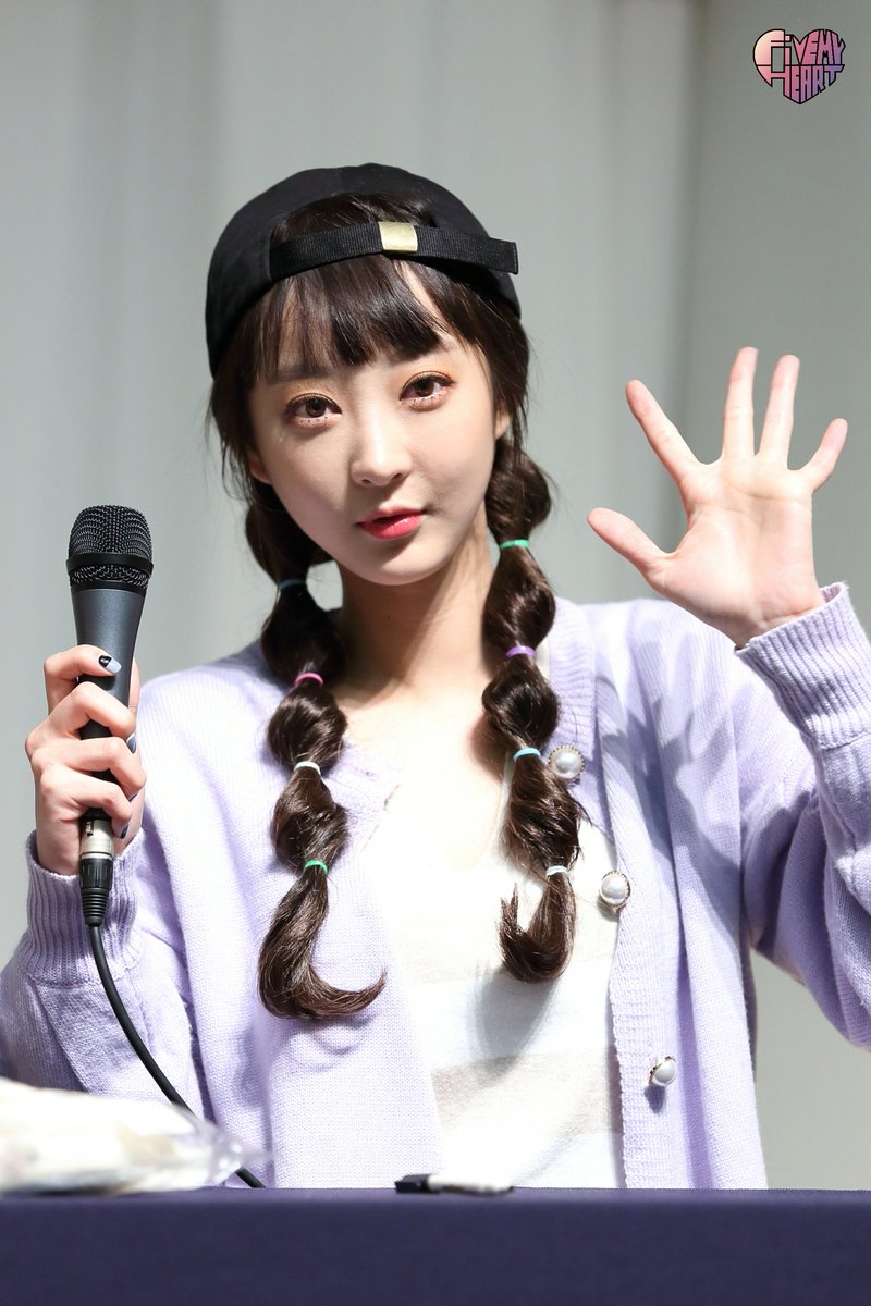 FIVEmyheart's tweet photo. 180406 목동 팬사인회
#EXID #이엑스아이디 #Hyelin #혜린 #LADY #내일해 https://t.co/dttrbUgSOT
