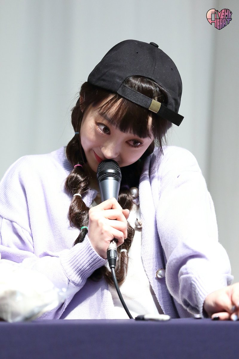 FIVEmyheart's tweet photo. 180406 목동 팬사인회
#EXID #이엑스아이디 #Hyelin #혜린 #LADY #내일해 https://t.co/dttrbUgSOT
