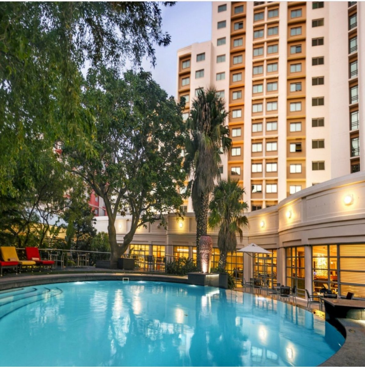 wca_2018's tweet photo. Your choice of world class hotels in the heart of #CapeTown. All of them conveniently located a few minutes away from our congress venue, @CTICC_Official. Book via our registration portal and enjoy the #WCA2018 congress delegate special rate: https://t.co/bswSn2BrU2 #audpeeps https://t.co/vEdc3ng1JF