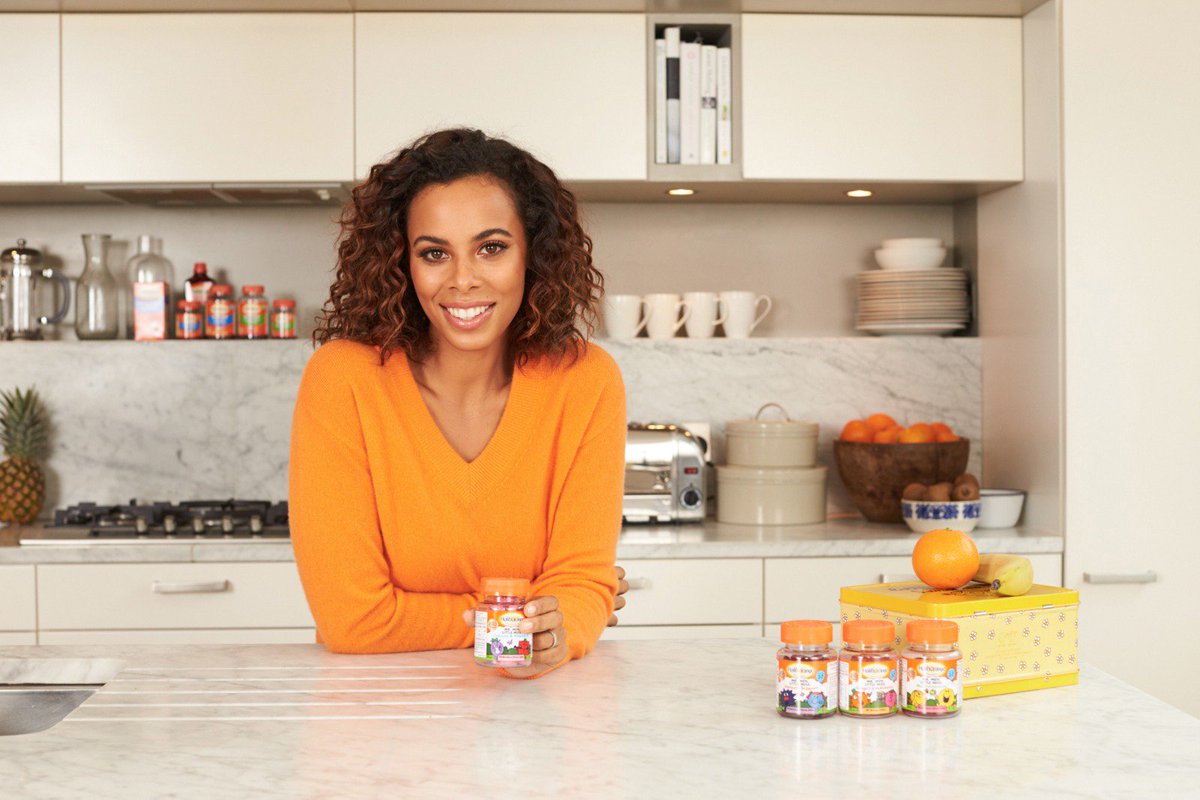 RochelleHumes's tweet photo. The government actually recommends children aged 6 months to 5 years take vitamins A, C &amp; D daily so I started using @haliborangeuk when Alaia was going through her fussy eating stage to make sure she was topping up her vitamins and minerals! #ad #fussyeaters #haliborange https://t.co/GYFfiyDaUF