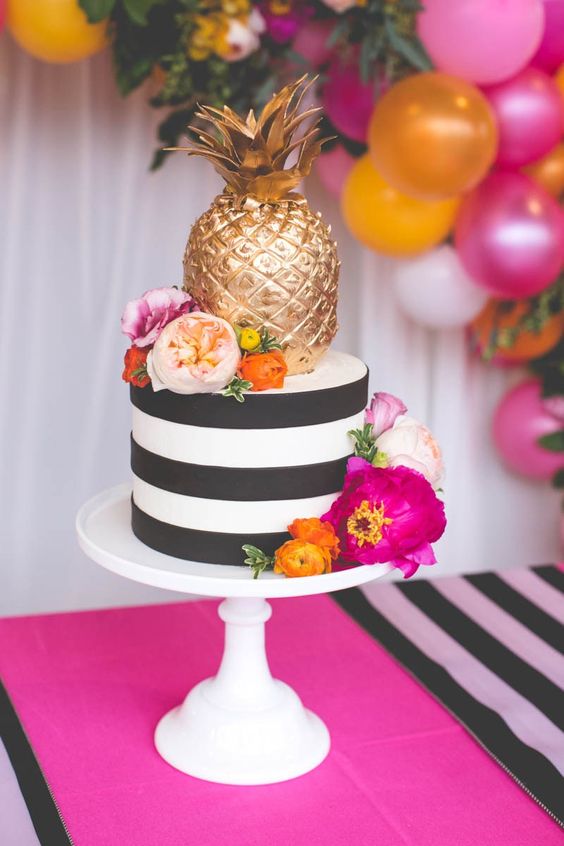 GreatBarnVenue's tweet photo. Transport your guests to a tropical paradise with this design inspiration! Bring on the pineapples and palm trees! 😎🌴🍹 https://t.co/CNW0yJgBc0
 #weddingideas #moderntropical #weddinginspiration

For more inspiration, follow us on our Pinterest page! x

https://t.co/RPUWIru42B https://t.co/Nyu1Zjw4HL