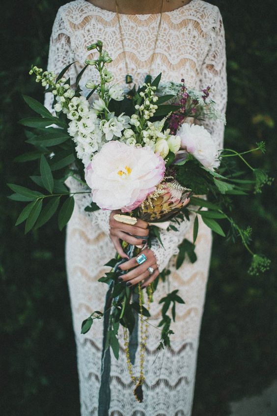 GreatBarnVenue's tweet photo. Transport your guests to a tropical paradise with this design inspiration! Bring on the pineapples and palm trees! 😎🌴🍹 https://t.co/CNW0yJgBc0
 #weddingideas #moderntropical #weddinginspiration

For more inspiration, follow us on our Pinterest page! x

https://t.co/RPUWIru42B https://t.co/Nyu1Zjw4HL