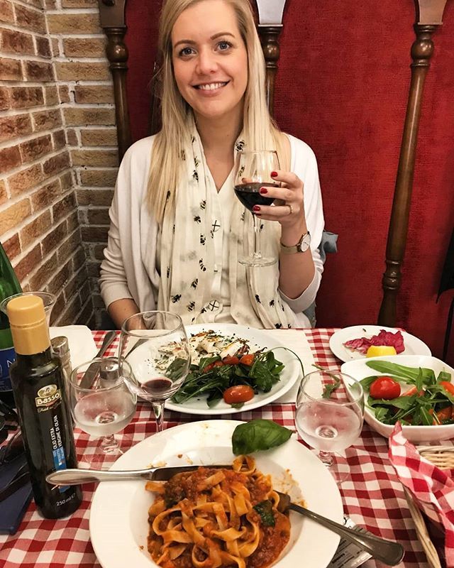 AMorrison1987's tweet photo. Bolgnese, red wine and a fiancé #winningatlife #amalficoast https://t.co/gKEX9eSBvm https://t.co/H3BF37t2EB