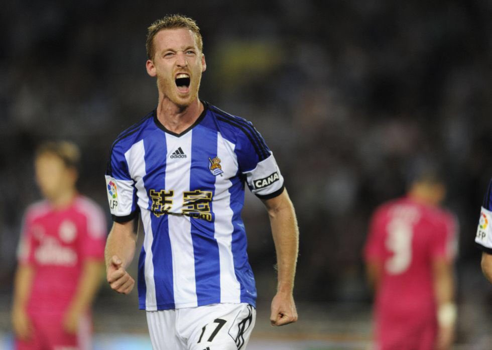 2010MisterChip's tweet photo. Ayer sucedió algo realmente increíble en Anoeta. Una auténtica joya estadística: un jugador SUPLENTE dio tres asistencias en un mismo partido, un hito SIN PRECEDENTES en la última década, en cualquiera de las cinco grandes ligas europeas. ENHORABUENA, DAVID!!! https://t.co/th2SiPakZl