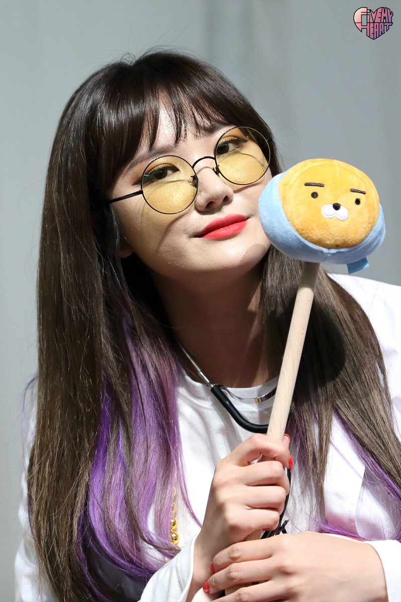 FIVEmyheart's tweet photo. 180406 목동 팬사인회
#EXID #이엑스아이디 #LE #엘리 #LADY #내일해 https://t.co/jaRBEG9jwX