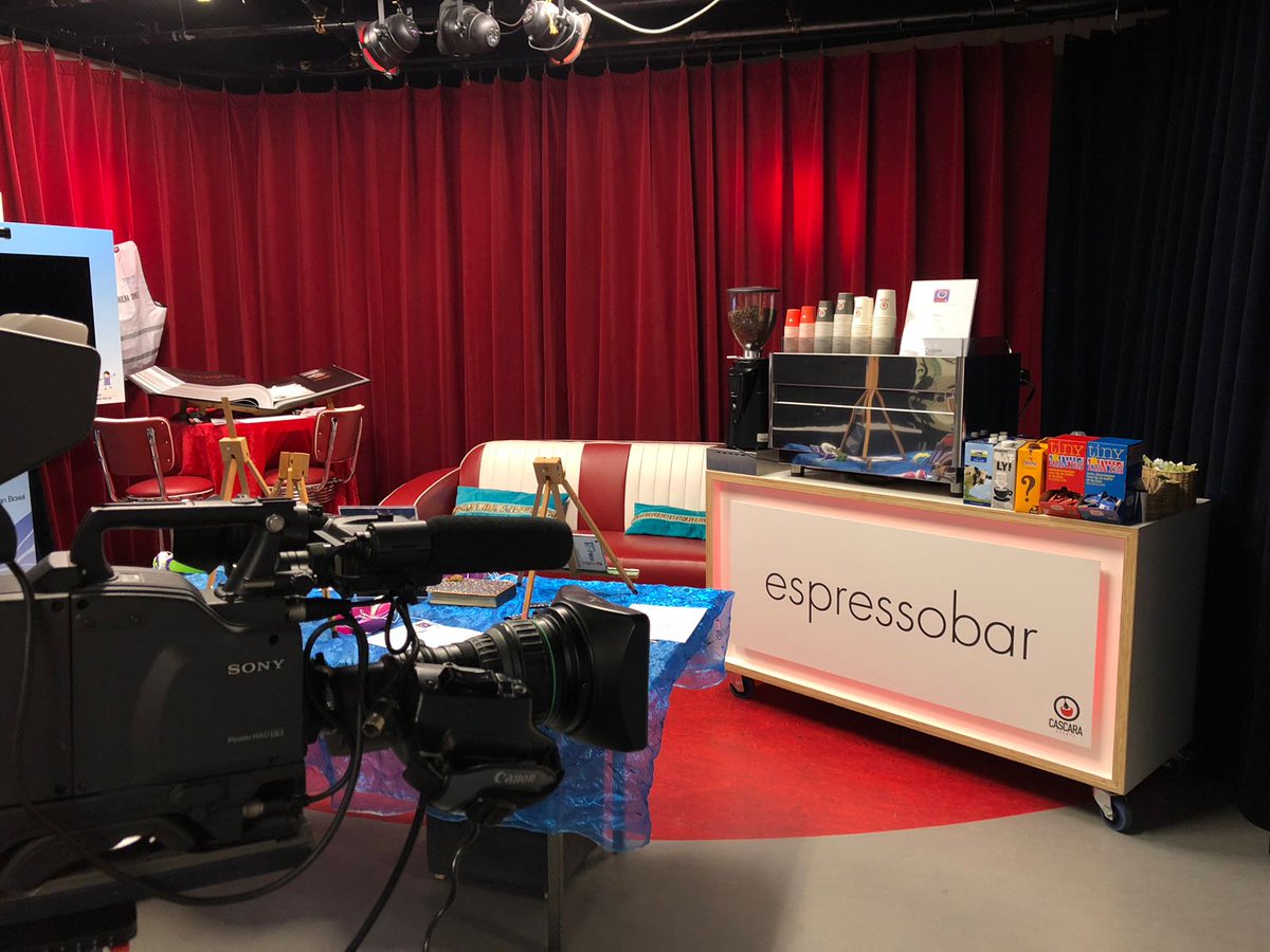 ...and action! 🎬vandaag zijn we live op #sophiaTV want ze bestaan 30 jaar! En dat is reden voor feest🤹🏼‍♀️in het <a href="/erasmusmc/">Erasmus MC</a> !