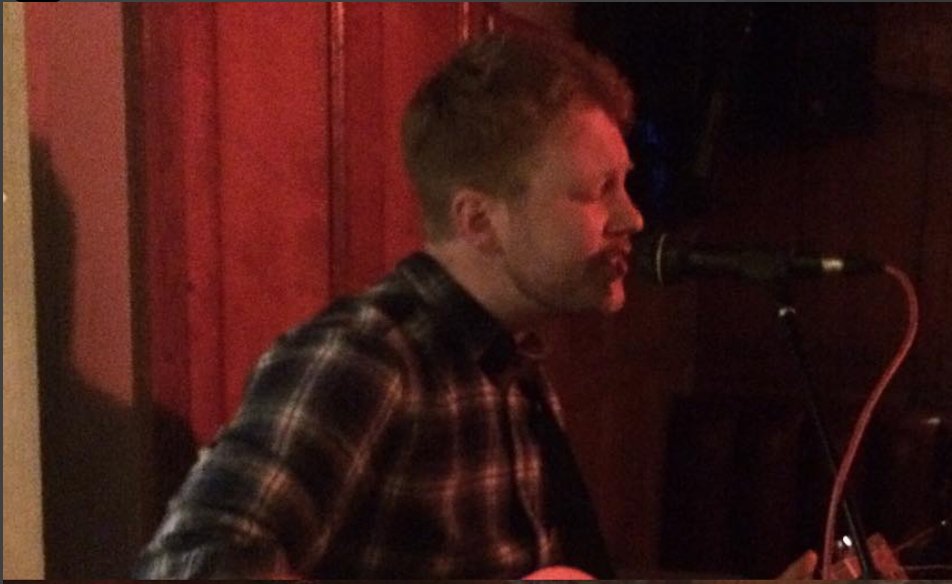 Long day? Join us this evening for some live music to brighten up your Monday! #livemusic #mondays