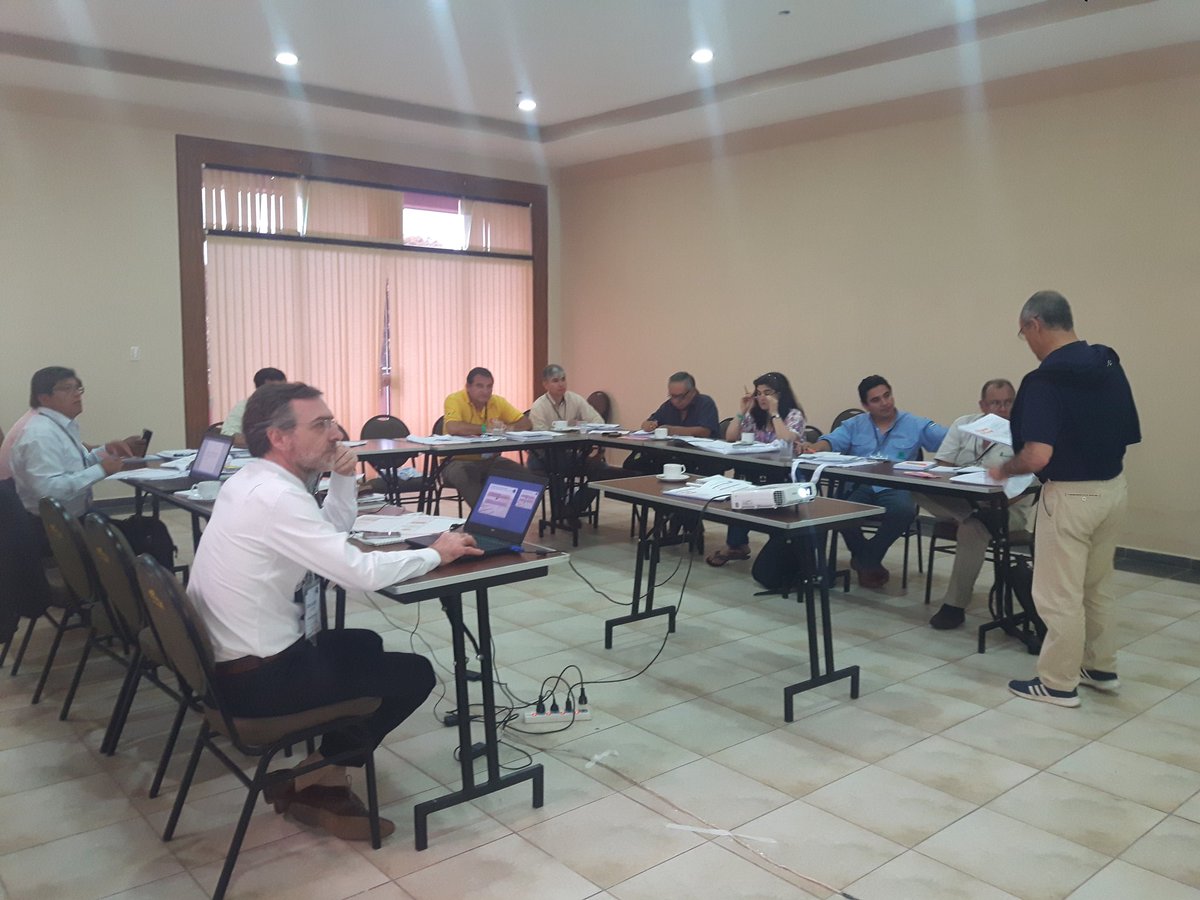 Ninoskagh's tweet photo. Bolivia: iniciando taller lecciones aprendidas "herramienta de consulta para el cabildeo de agricultores" #FACT de @agriterra con @fegasacruz #ADA #CEIBO #COPROCA #ASOHFRUT @JArevalo2017 @GuidoAgriterra https://t.co/HI3phIGhG1