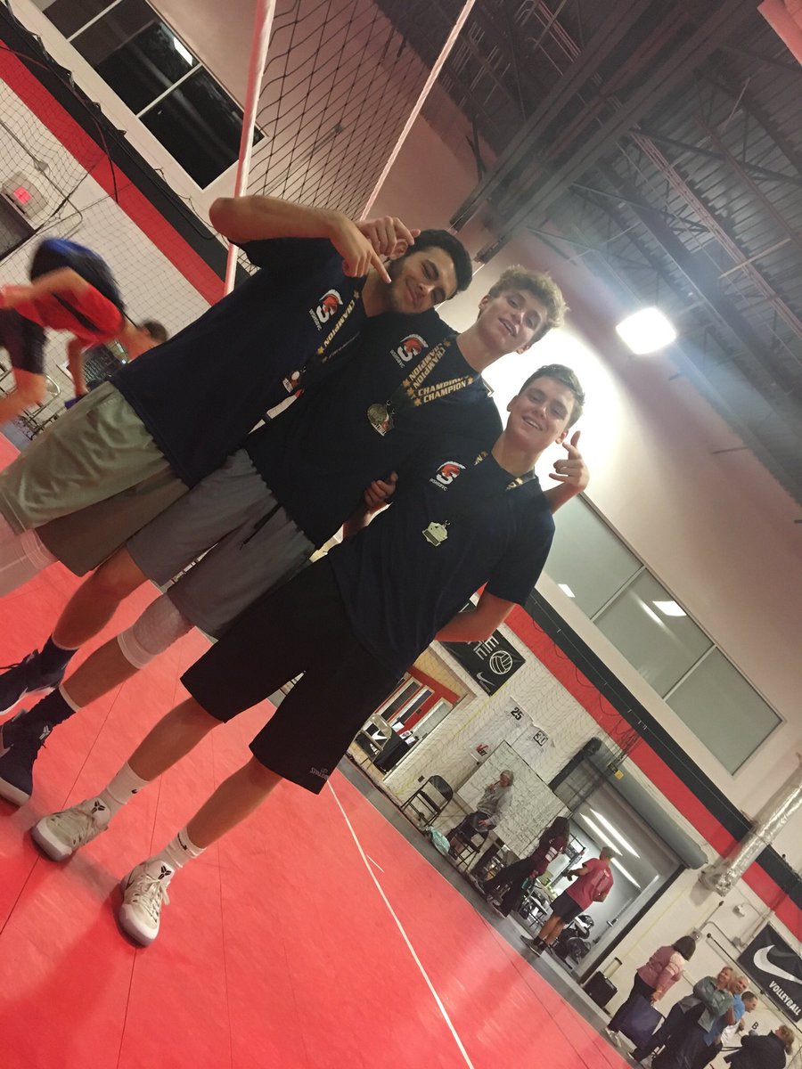 703mattvdv's tweet photo. Come watch the only sport the juniors cant beat us in😤 @6 https://t.co/mKTiVyfflZ