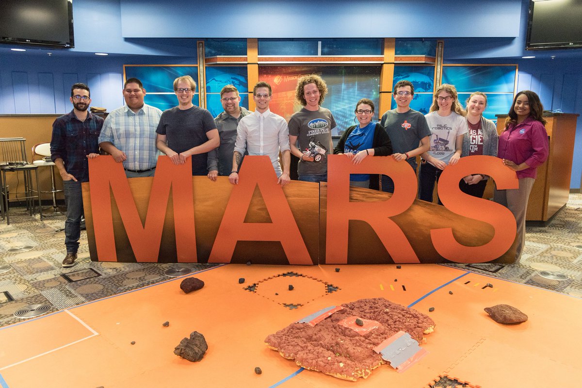 NASAInterns's tweet photo. Ready to be a NASA intern? If you are 16 or older, have a 3.0 GPA or higher, enrolled full-time in an accredited university/college and a U.S. citizen- you're qualified! Explore opportunities here: https://t.co/5XMsXwz1SH #STEM #diversity https://t.co/r82KVXBb7h