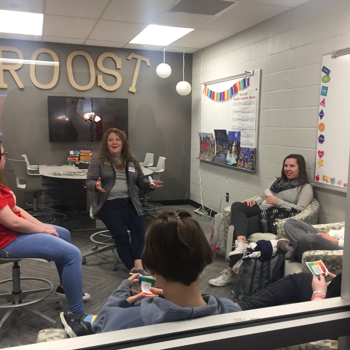 OlatheFutureEd's tweet photo. Special visitors @KTOYTEAM2018 came to visit and joined us in table topics with #FEA to share their expertise with students this morning. Thanks for organizing @AngSuperPowers #specialguests #VIPteachers #learningfromthebest #tabletopics #constructiveconvos https://t.co/rRUDLtU0Fh