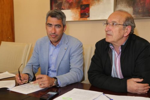PsoeBenalmadena's tweet photo. La gestión socialista en el @BenalmadenaAyto logra reducir la deuda en 50 millones y el período medio de pago a proveedores de 131 a 17 días https://t.co/d301jaFjJG https://t.co/0lGXMojaMF