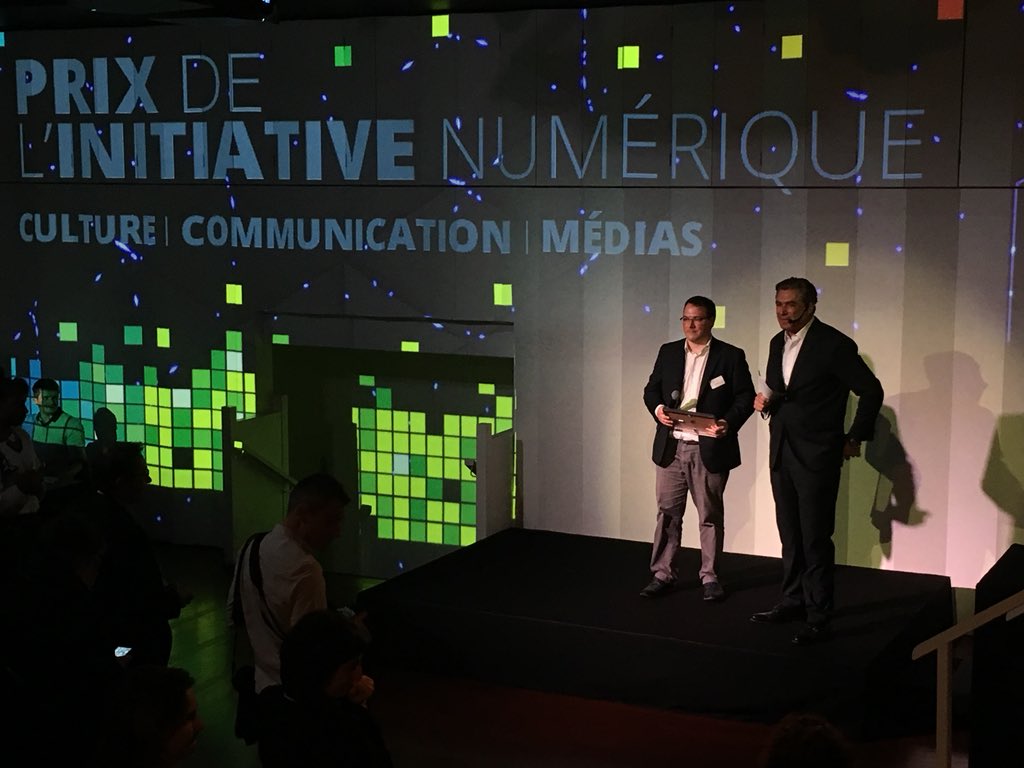 GroupeAudiens's tweet photo. C’est @setkeeper qui remet le #prix #coupdecoeur du public à ....... la série digitale Au nom de mon père, produite par #afroduction !! Bravo 🎊 pour les 1380 votes 🗳 #PrixNumerique https://t.co/2w7PlWu63e