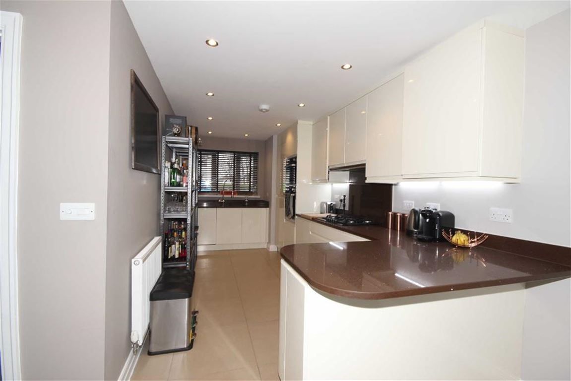 BriscombeNutterStaff tweet media