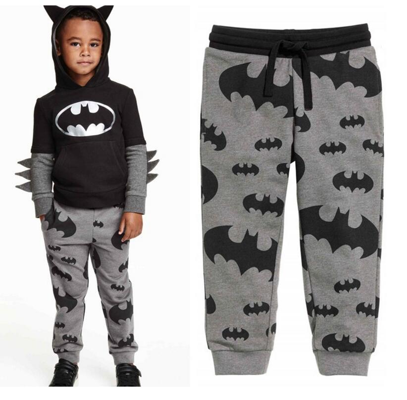 Batman Hooded Sweatshirt + Pants at $ 19.98 USD

Tag a friend who would lov ... ibatcaves.com/batman-hooded-…