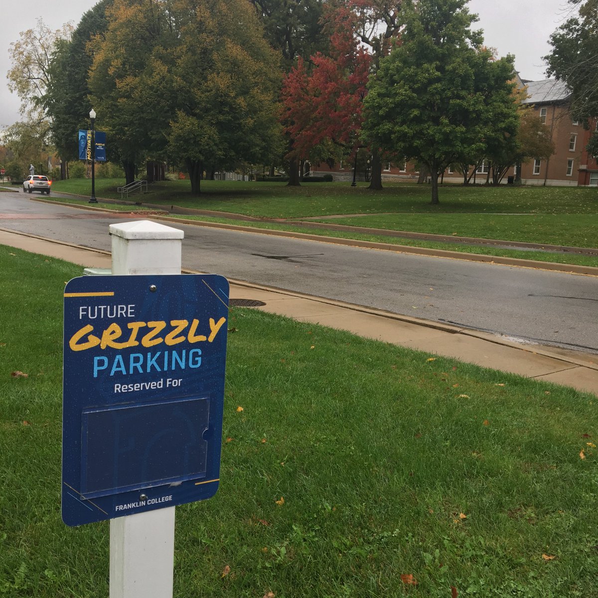 FranklinCollege's tweet photo. Warm welcome to groups from @BenDavisHS and @Shortridge today! We hope you have a great day on campus! #franklincollege #visitfc https://t.co/6aFgipZvJb