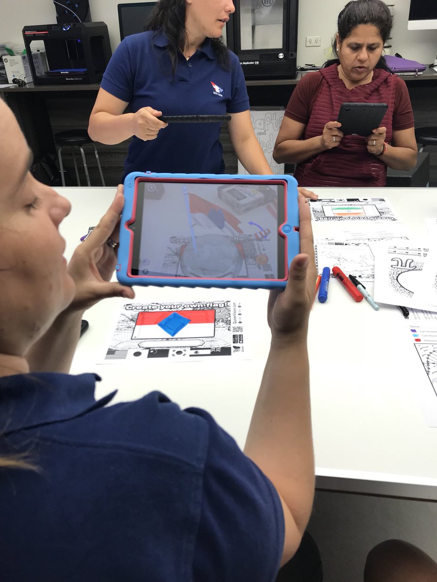 xnunezdp_tech's tweet photo. #AugmentedReality #AR fun at #FDRrocks during a #Parents3.0 session! It took place at our #FDRFabLab Human cells and flags come to life! https://t.co/AbdbEmomxU