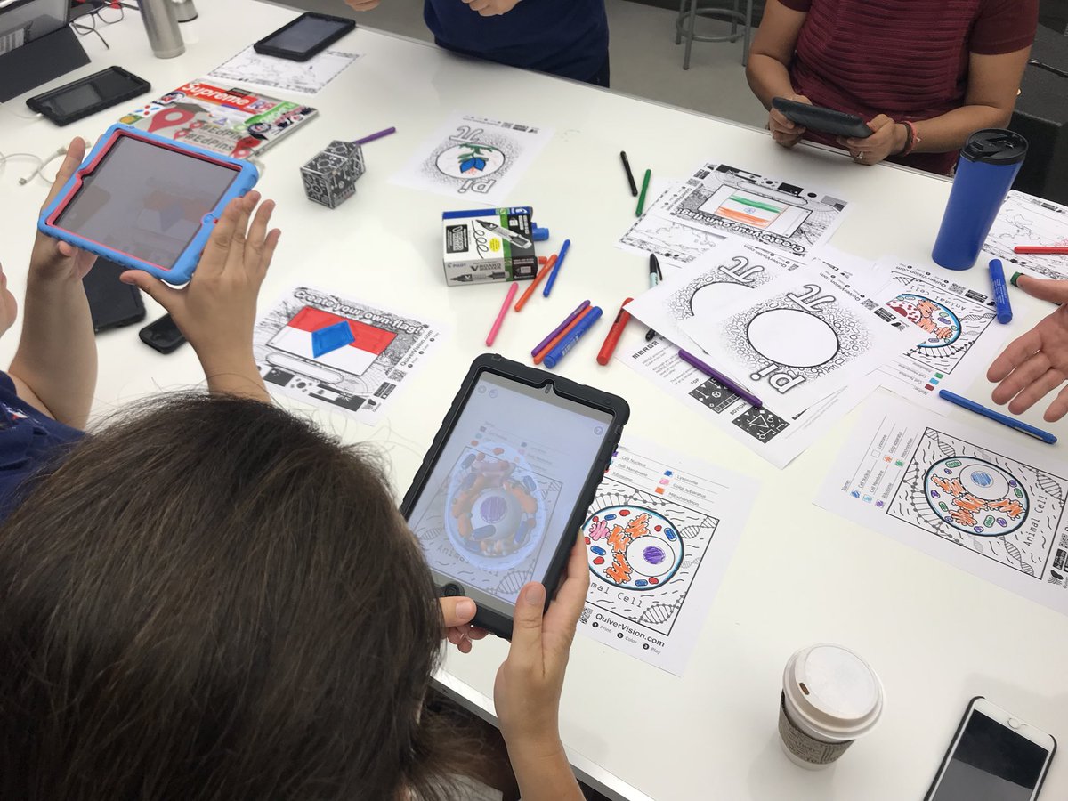 xnunezdp_tech's tweet photo. #AugmentedReality #AR fun at #FDRrocks during a #Parents3.0 session! It took place at our #FDRFabLab Human cells and flags come to life! https://t.co/AbdbEmomxU