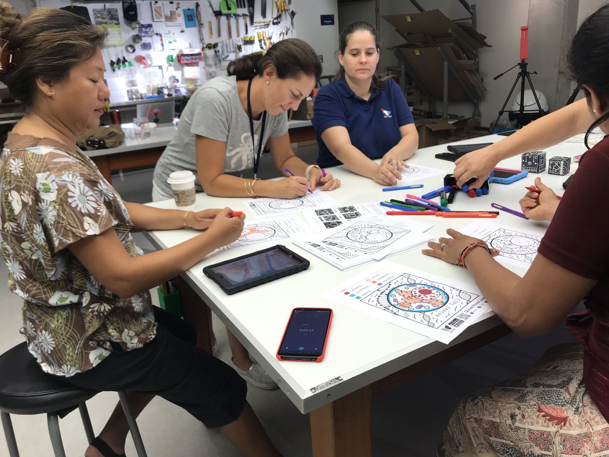 xnunezdp_tech's tweet photo. #AugmentedReality #AR fun at #FDRrocks during a #Parents3.0 session! It took place at our #FDRFabLab Human cells and flags come to life! https://t.co/AbdbEmomxU