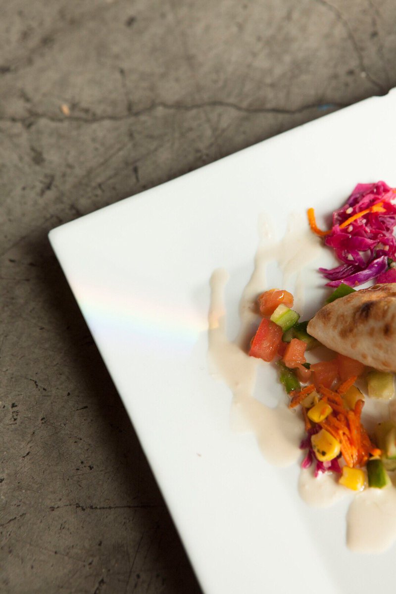 ShefaTasteLA's tweet photo. Happy Monday! This is our Vegetable Rainbow Platter 🌈 drizzled with tehini https://t.co/SV9Ch1fJlM