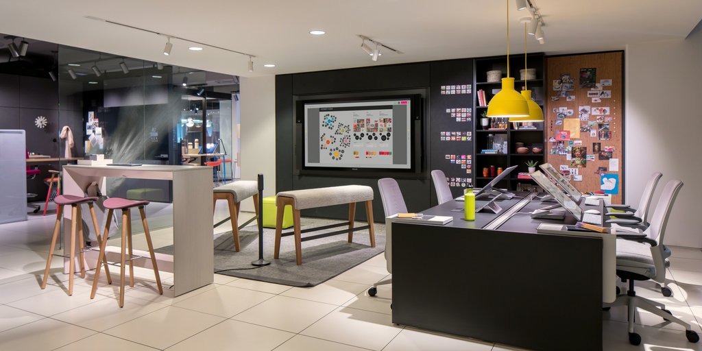 heritageoffice1's tweet image. Workers today are expected to tame the unpredictable roads of creative thinking and discover innovation. How can the workspace help? ow.ly/8Ame30jovFK #workplacedesign #officecreativity #creativespaces