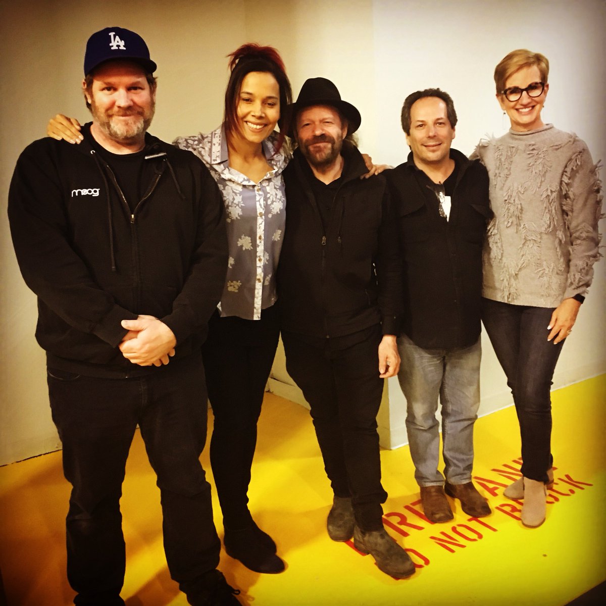 RhiannonGiddens's tweet photo. Such a great experience working with the fine music folks of @NashvilleCMT - thanks for everything! #thelonggoodbye https://t.co/DyoVKmTyc6