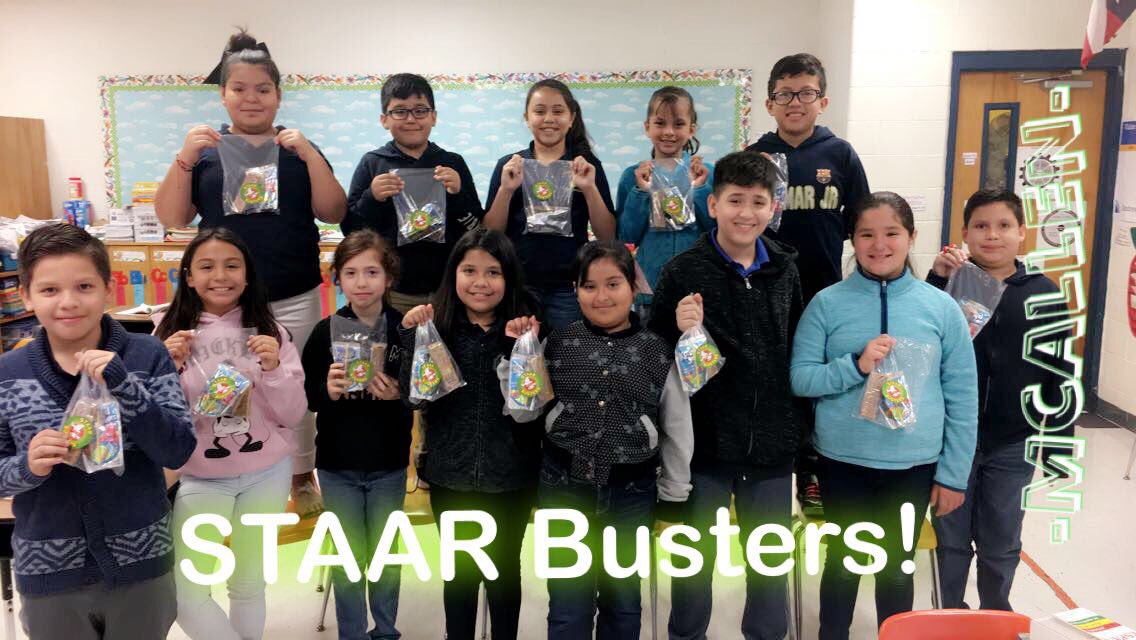 Lory_gv's tweet photo. 4th graders ready to take the writing STAAR tomorrow! Special thanks to Ms. Soza and her 2nd grade class for the goodie bags and words of encouragement ☺️ 📝💯 @mjherrera705 @AJacksonElem @sylviaibarra5 #staarbusters #4thgrade #jacksonelementary https://t.co/hbIOpT4njY